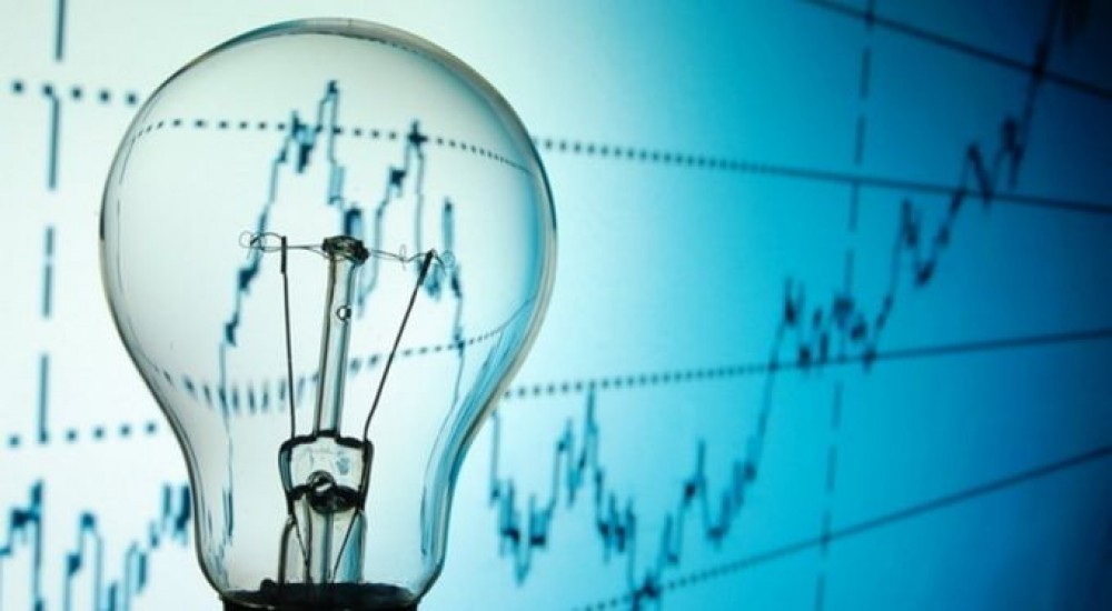 DOC // ANRE a majorat tarifele la energia electrică produsă din surse regenerabile. Care este noul preț